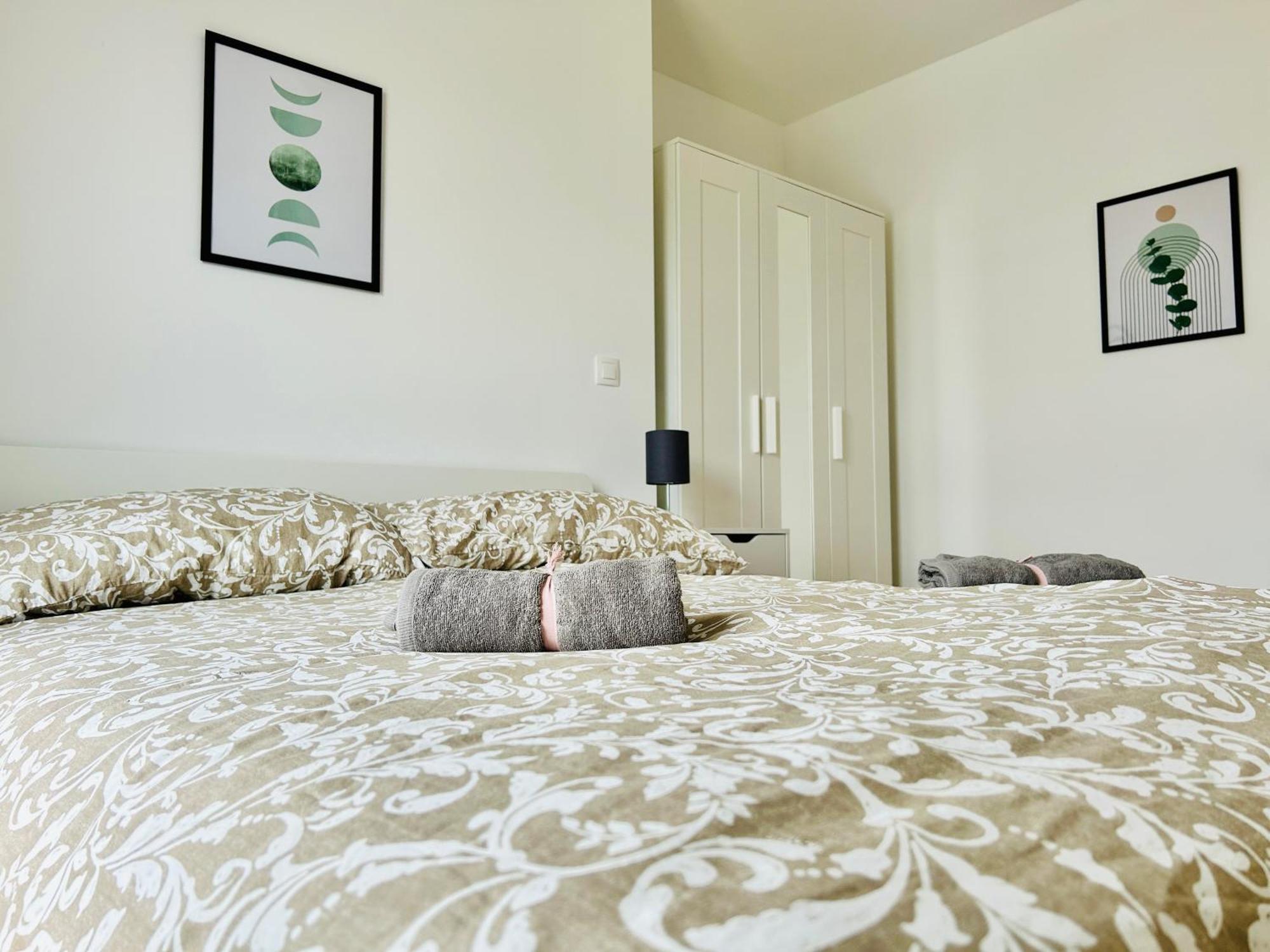 Modern Apartment With Balcony & Free Parking - Nearby Metro Vienna Exterior photo