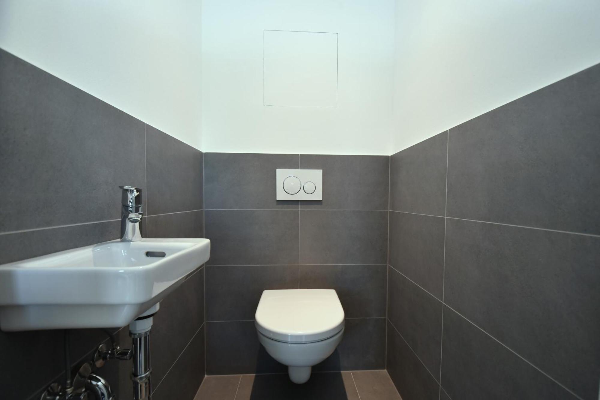 Modern Apartment With Balcony & Free Parking - Nearby Metro Vienna Exterior photo