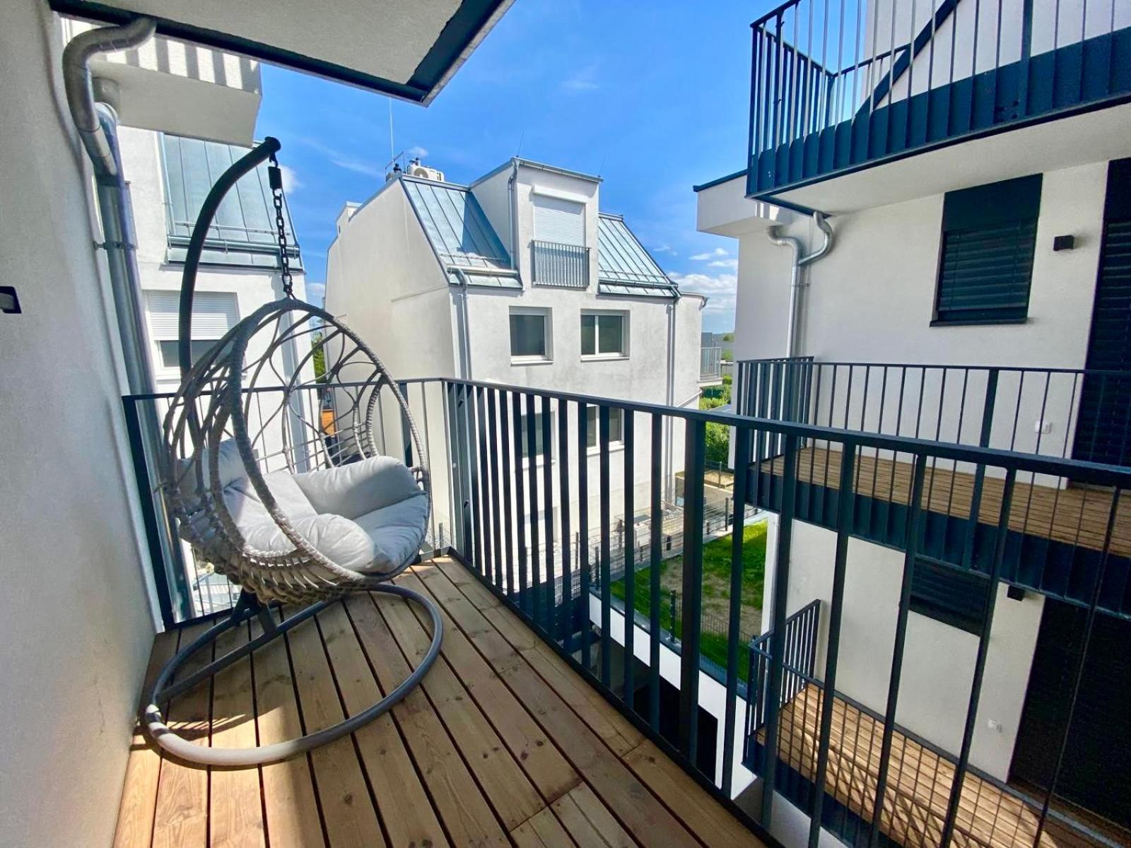 Modern Apartment With Balcony & Free Parking - Nearby Metro Vienna Exterior photo