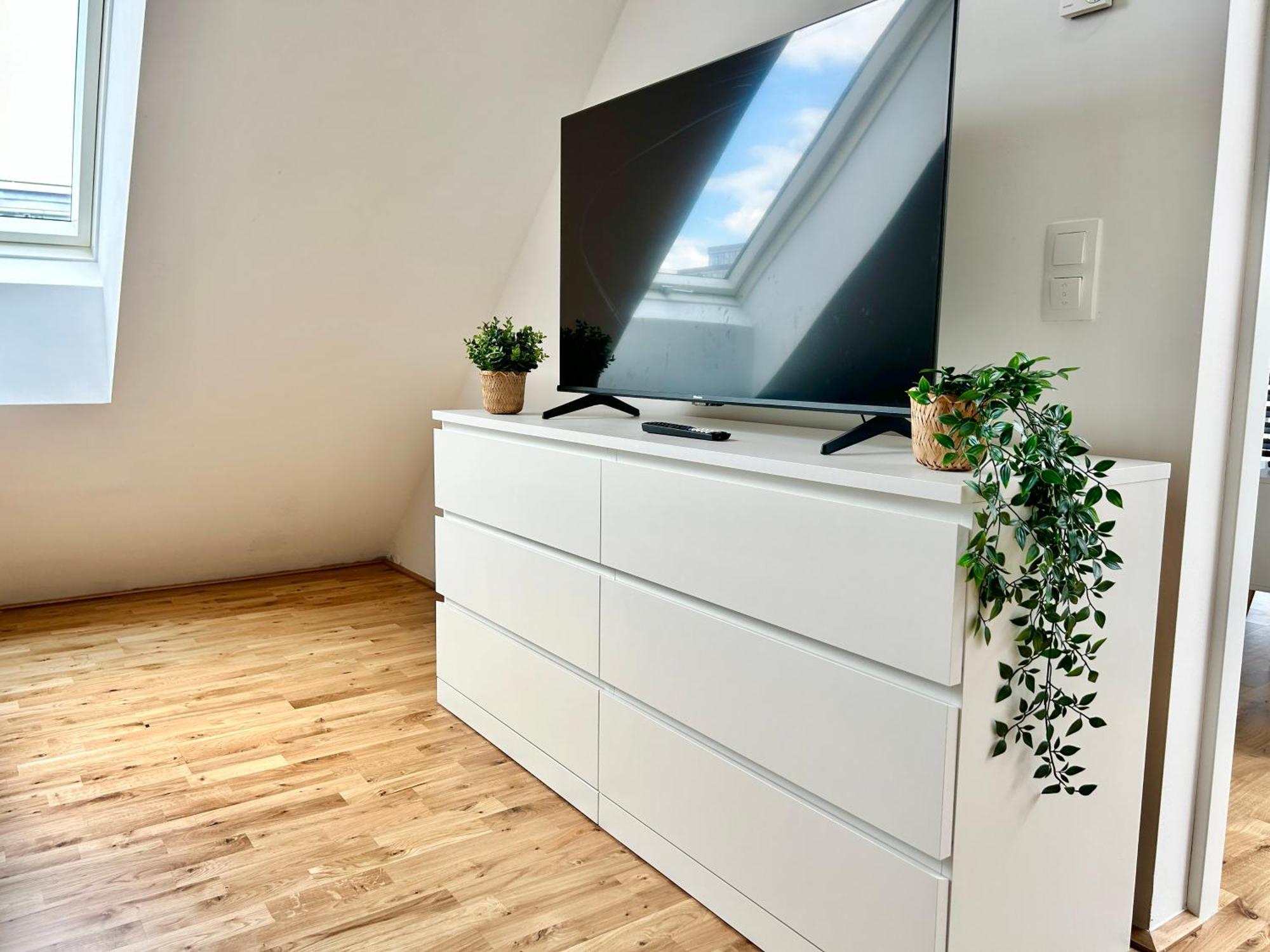 Modern Apartment With Balcony & Free Parking - Nearby Metro Vienna Exterior photo