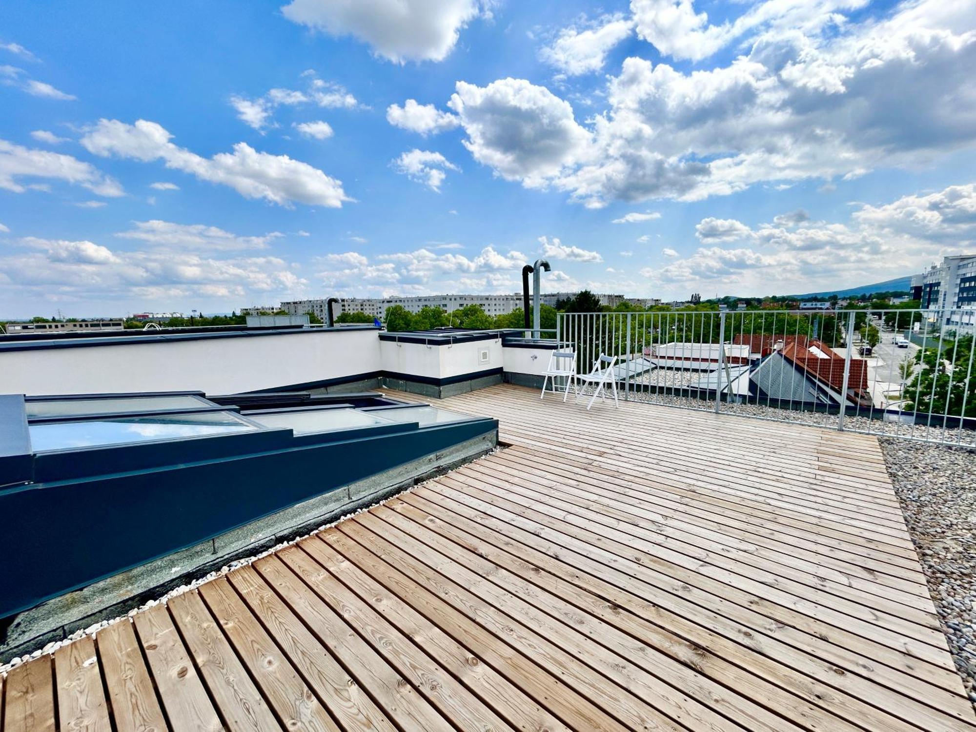 Modern Apartment With Balcony & Free Parking - Nearby Metro Vienna Exterior photo